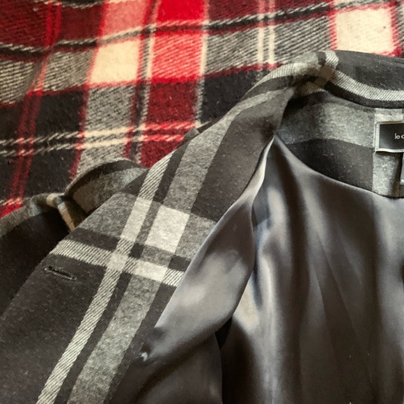 Le Chateau Plaid Pleated Jacket - Picture 6 of 10